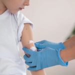 Важное решение для здоровья дочерей: вакцинация против ВПЧ-инфекции